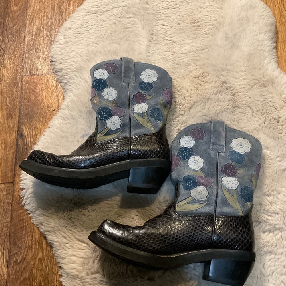 Ariat Western Boots Size 9 Heeled Womens Black Square Toe Cowboy Suede Floral Tp - Picture 6 of 10